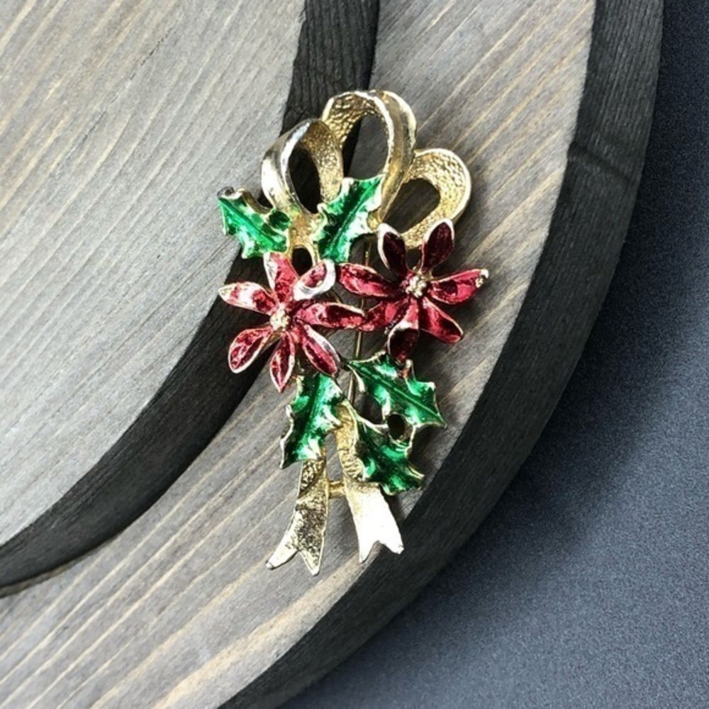 Poinsettia Christmas Brooch/ Pin